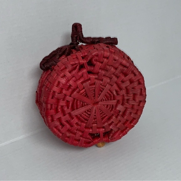 Red Apple Small Braided Clutch Box 6" X 6" X 3" - Picture 3 of 6